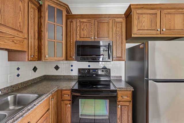 123 Shore Dr, White House, TN 37188