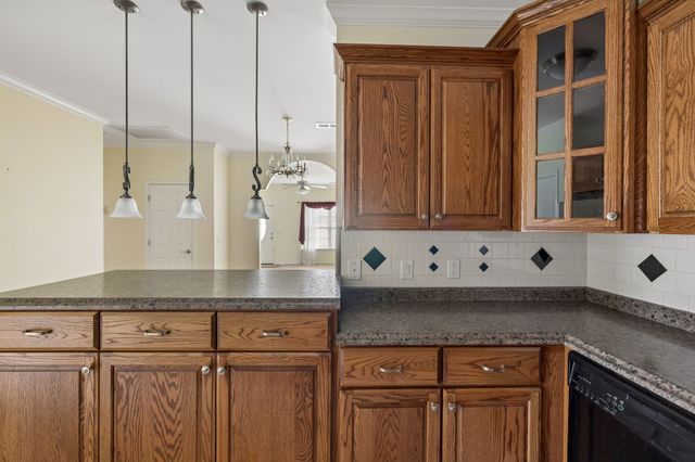 123 Shore Dr, White House, TN 37188