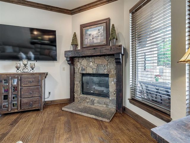 1317 Narrows Bridge Circle, Edmond, OK 73034