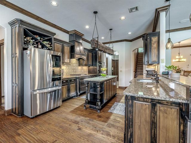 1317 Narrows Bridge Circle, Edmond, OK 73034