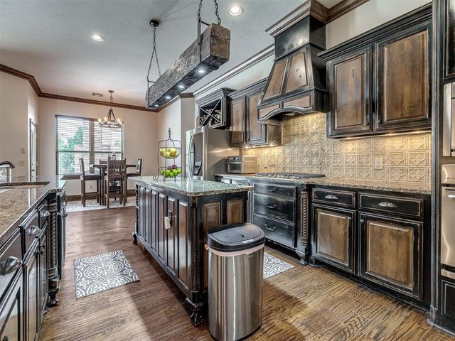 1317 Narrows Bridge Circle, Edmond, OK 73034