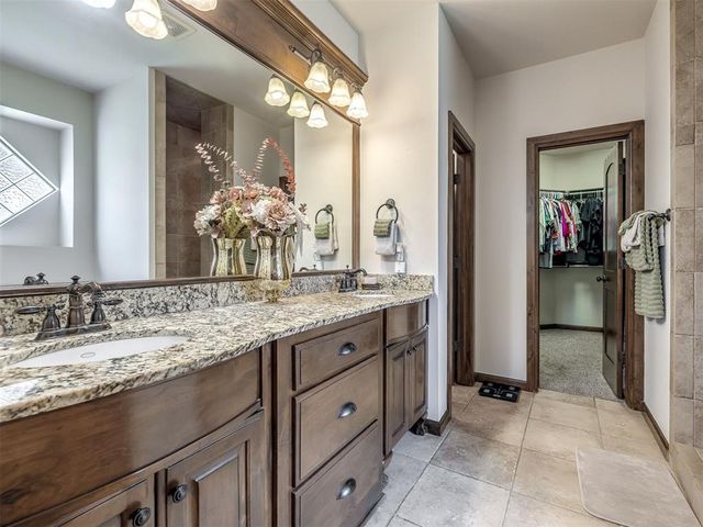 1317 Narrows Bridge Circle, Edmond, OK 73034