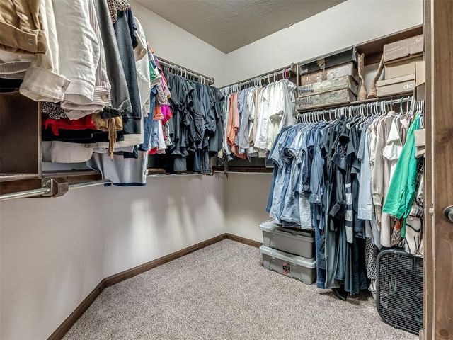 1317 Narrows Bridge Circle, Edmond, OK 73034