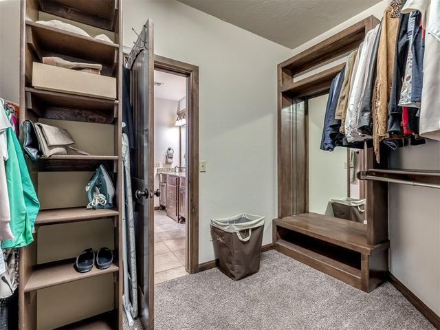 1317 Narrows Bridge Circle, Edmond, OK 73034