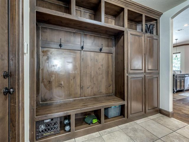 1317 Narrows Bridge Circle, Edmond, OK 73034