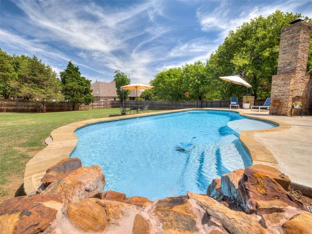1317 Narrows Bridge Circle, Edmond, OK 73034