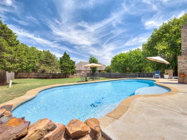 1317 Narrows Bridge Circle, Edmond, OK 73034