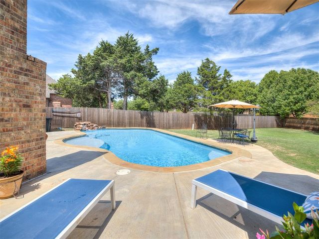 1317 Narrows Bridge Circle, Edmond, OK 73034