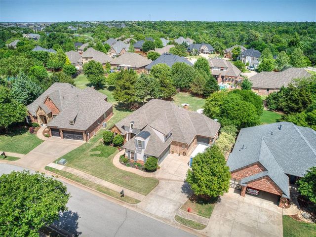 1317 Narrows Bridge Circle, Edmond, OK 73034