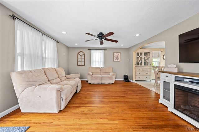 2826 County Route 57, Volney, NY 13069