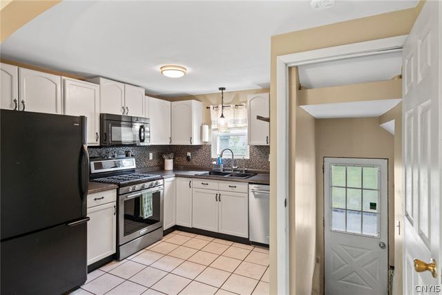 2826 County Route 57, Volney, NY 13069