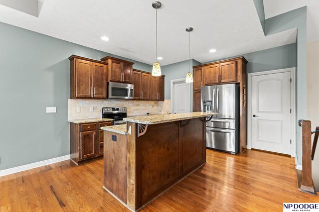 2841 Valley Stream Drive, Lincoln, NE 68516