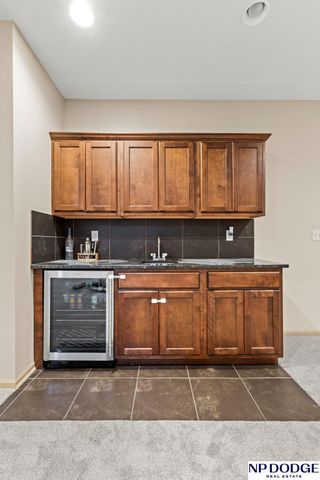 2841 Valley Stream Drive, Lincoln, NE 68516