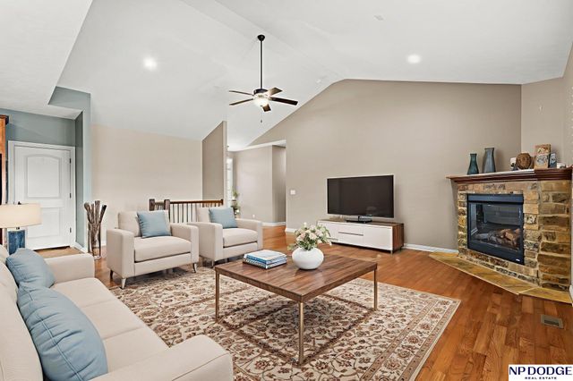 2841 Valley Stream Drive, Lincoln, NE 68516