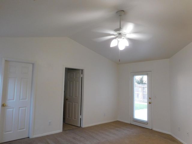 7466 N Hayston Avenue W, Fresno, CA 93720