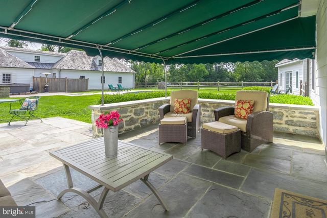 107 E MILL RD, Flourtown, PA 19031