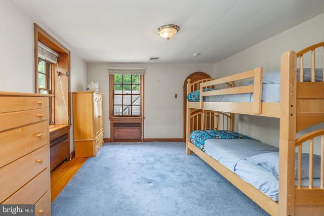107 E MILL RD, Flourtown, PA 19031