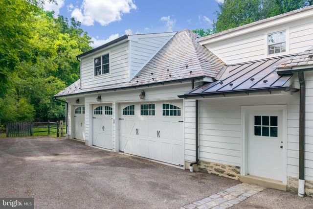 107 E MILL RD, Flourtown, PA 19031