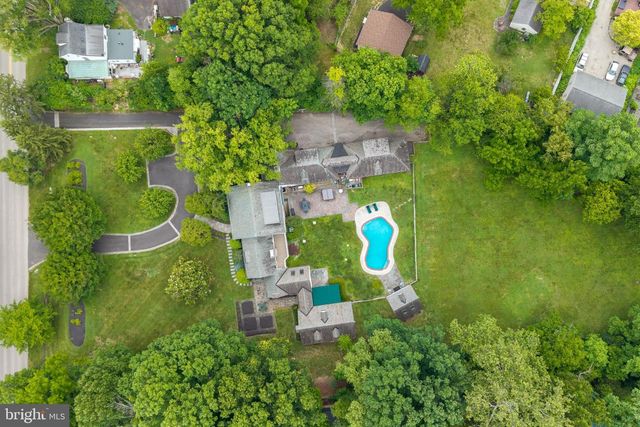 107 E MILL RD, Flourtown, PA 19031