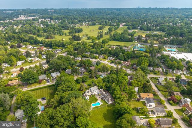 107 E MILL RD, Flourtown, PA 19031