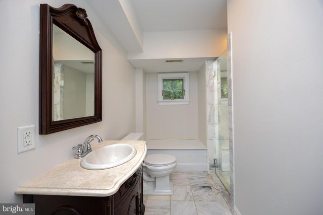 107 E MILL RD, Flourtown, PA 19031