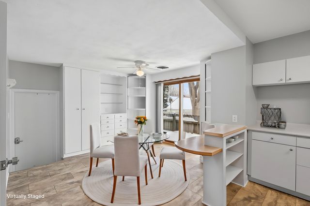 317 Snelling Avenue S, Saint Paul, MN 55105