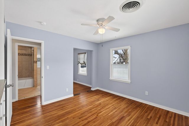 317 Snelling Avenue S, Saint Paul, MN 55105