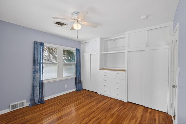 317 Snelling Avenue S, Saint Paul, MN 55105