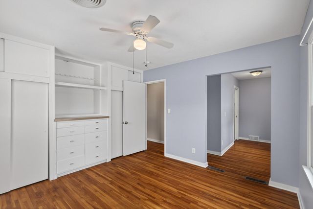 317 Snelling Avenue S, Saint Paul, MN 55105