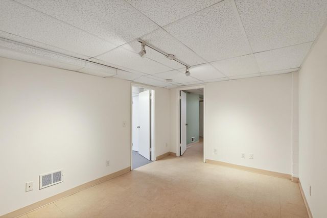 317 Snelling Avenue S, Saint Paul, MN 55105