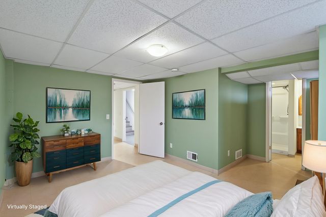 317 Snelling Avenue S, Saint Paul, MN 55105