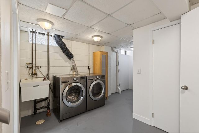 317 Snelling Avenue S, Saint Paul, MN 55105