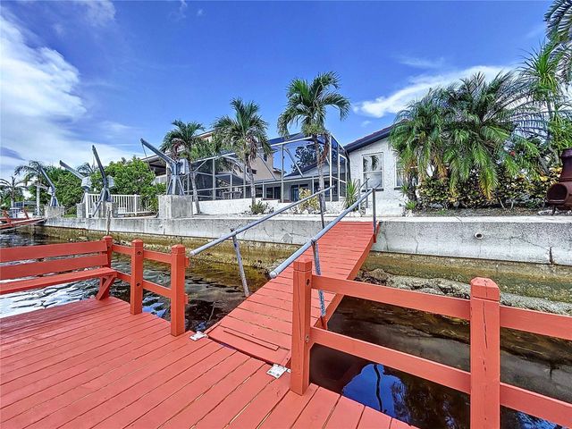 5040 GLENN DRIVE, New Port Richey, FL 34652