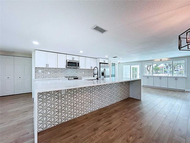 5040 GLENN DRIVE, New Port Richey, FL 34652