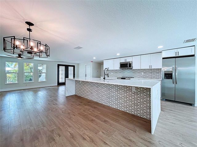 5040 GLENN DRIVE, New Port Richey, FL 34652