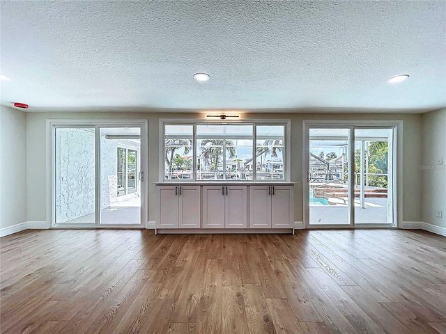 5040 GLENN DRIVE, New Port Richey, FL 34652