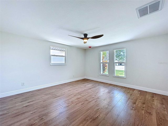 5040 GLENN DRIVE, New Port Richey, FL 34652