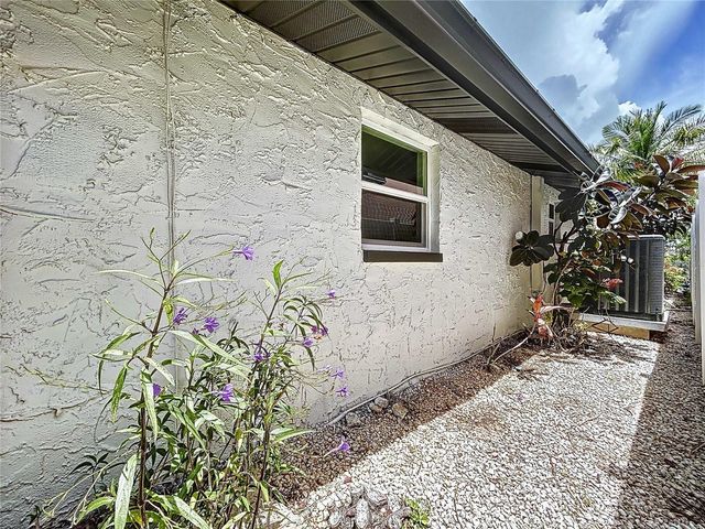 5040 GLENN DRIVE, New Port Richey, FL 34652