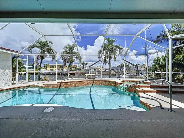 5040 GLENN DRIVE, New Port Richey, FL 34652