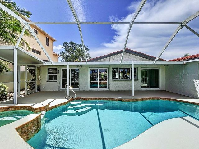 5040 GLENN DRIVE, New Port Richey, FL 34652