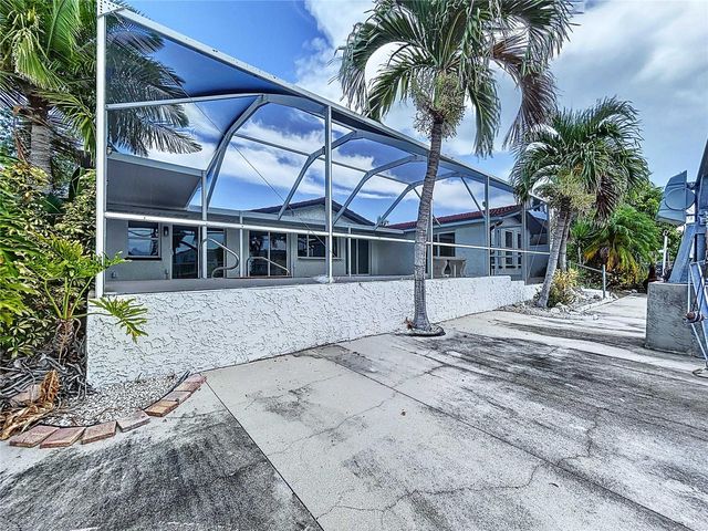 5040 GLENN DRIVE, New Port Richey, FL 34652