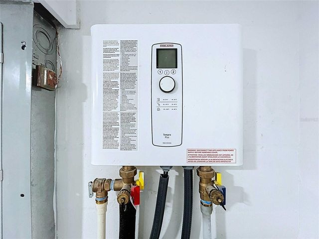 5040 GLENN DRIVE, New Port Richey, FL 34652