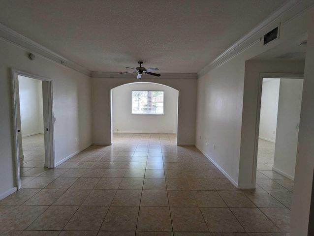 9857 Baywinds Drive 9103, West Palm Beach, FL 33411