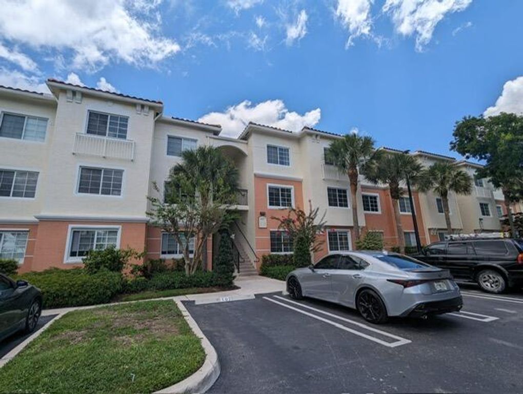9857 Baywinds Drive 9103, West Palm Beach, FL 33411