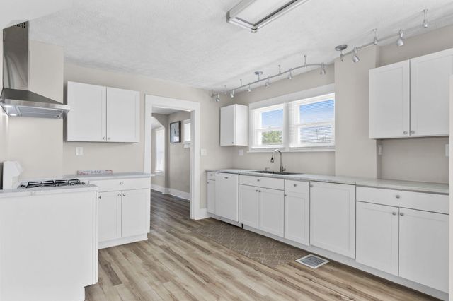 320 E Xenia Drive 320 E Xenia Drive, Fairborn, OH 45324