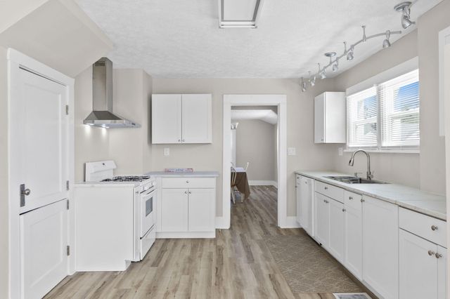 320 E Xenia Drive 320 E Xenia Drive, Fairborn, OH 45324