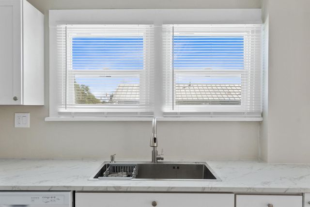 320 E Xenia Drive 320 E Xenia Drive, Fairborn, OH 45324