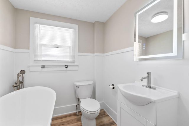 320 E Xenia Drive 320 E Xenia Drive, Fairborn, OH 45324