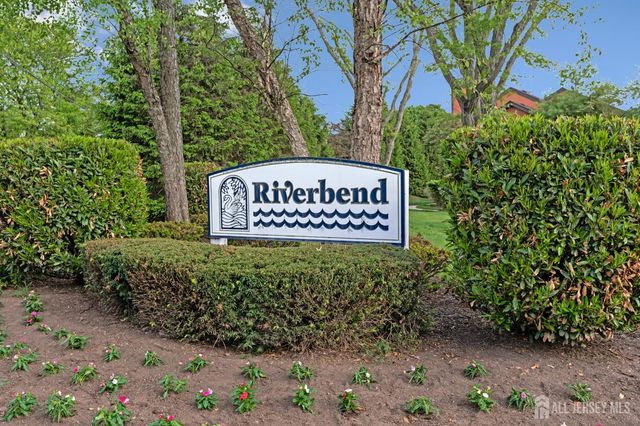 156 Riverbend Drive, North Brunswick, NJ 08902
