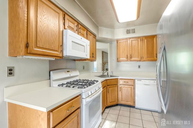 156 Riverbend Drive, North Brunswick, NJ 08902